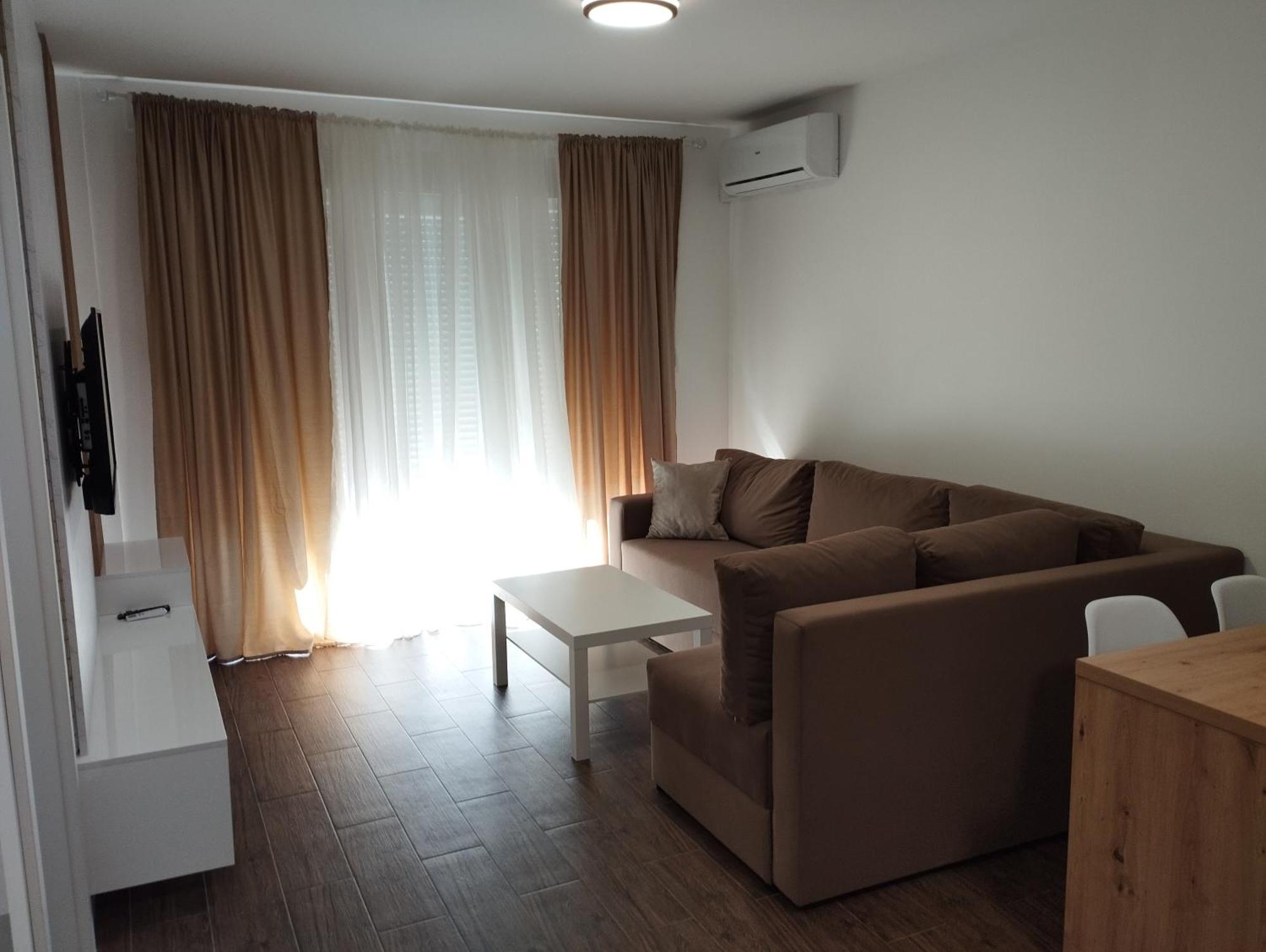 Apartment With Pool Veliko Gradiste Exterior photo